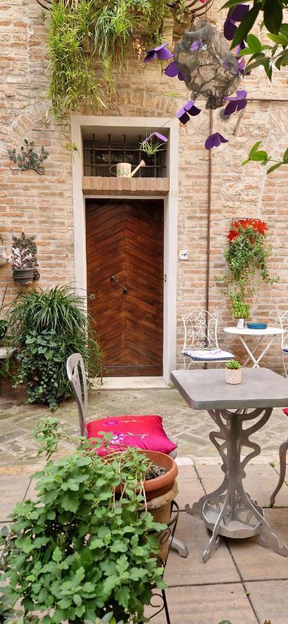 Il Giardino Segreto Apartment แฟร์รารา ภายนอก รูปภาพ