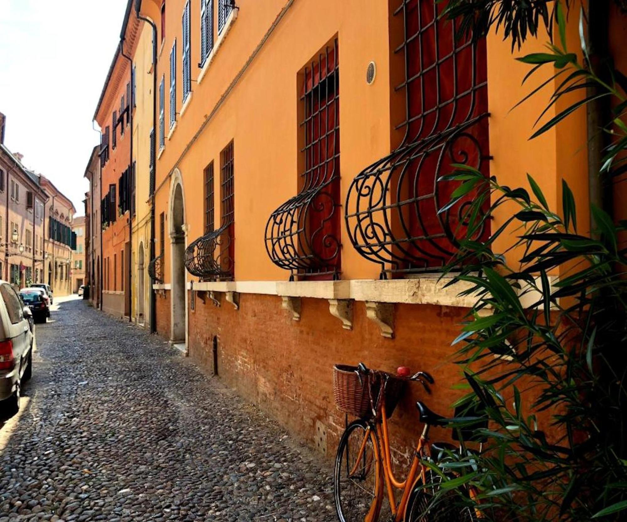 Il Giardino Segreto Apartment แฟร์รารา ภายนอก รูปภาพ